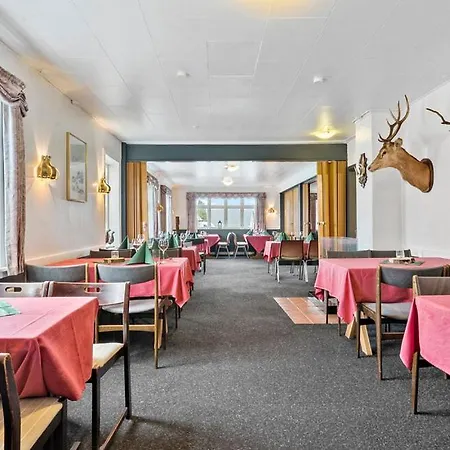 Inn Knudstrup & *