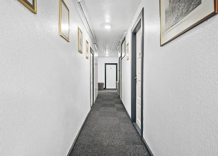 Knudstrup & Han/Misafirhane *